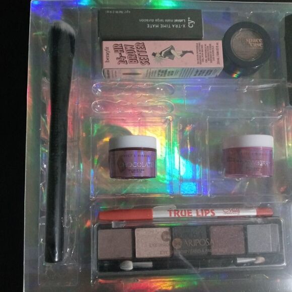 Randomized name brand makeup bundle - Picture 9 of 9